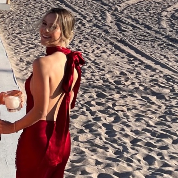 x REVOLVE Penelope Gown in Burgundy SAU LEE - Picture 2 of 4